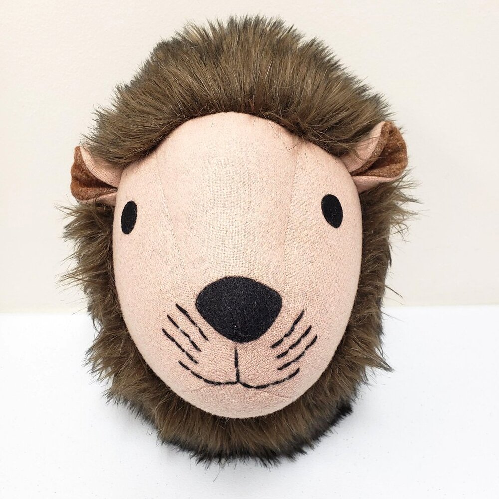 Belk Lion Plush Head Wall Hanging Kids Nursery